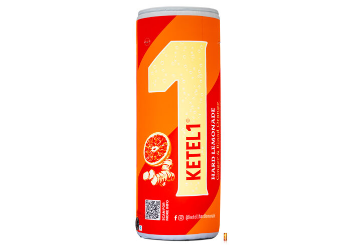 Opblaasbaar Ketel 1 Hard Lemonade-blikje met feloranje ontwerp en smaakillustraties, gemaakt door JB Inflatables